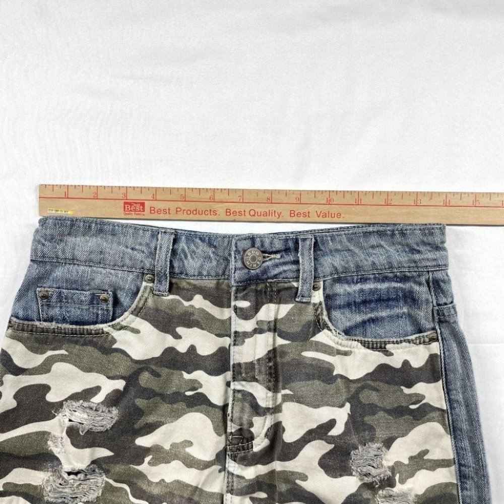 BDG UO high rise dree cheeky camo denim shorts size 27w raw hem 12" rise - Picture 7 of 10
